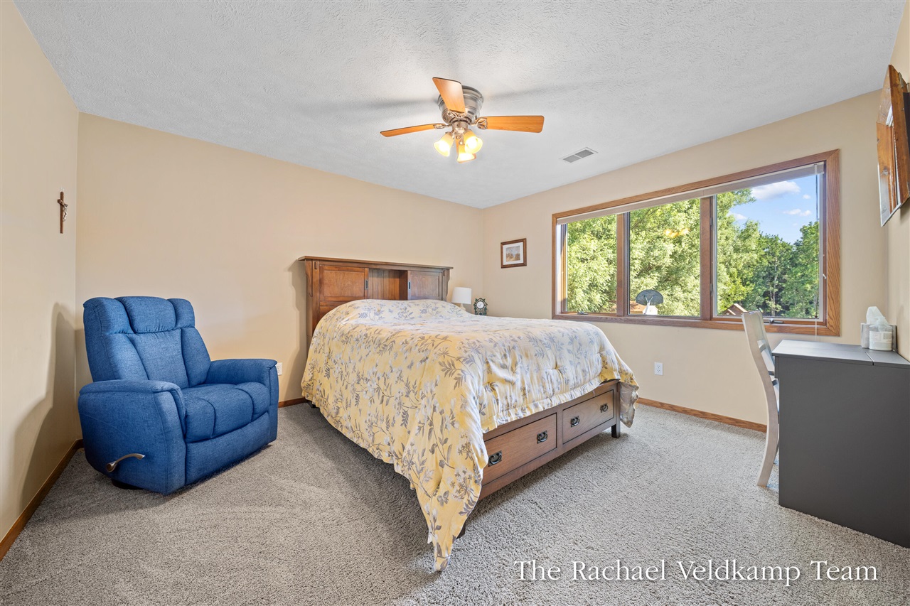 property viewer photo 40