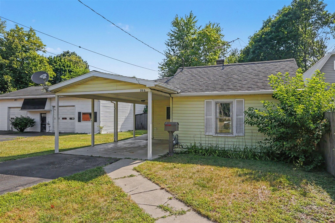 main property photo 17