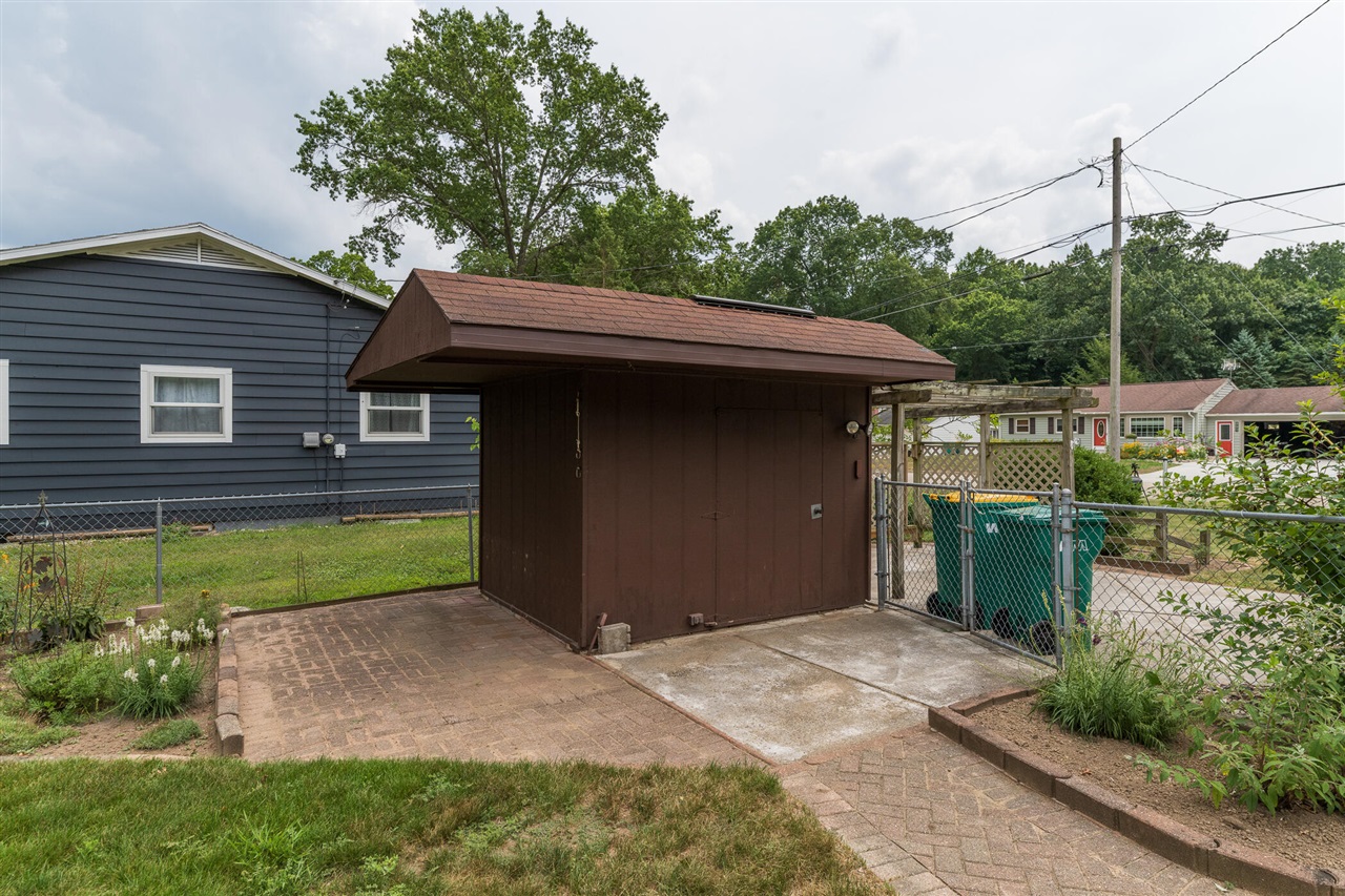 main property photo 50