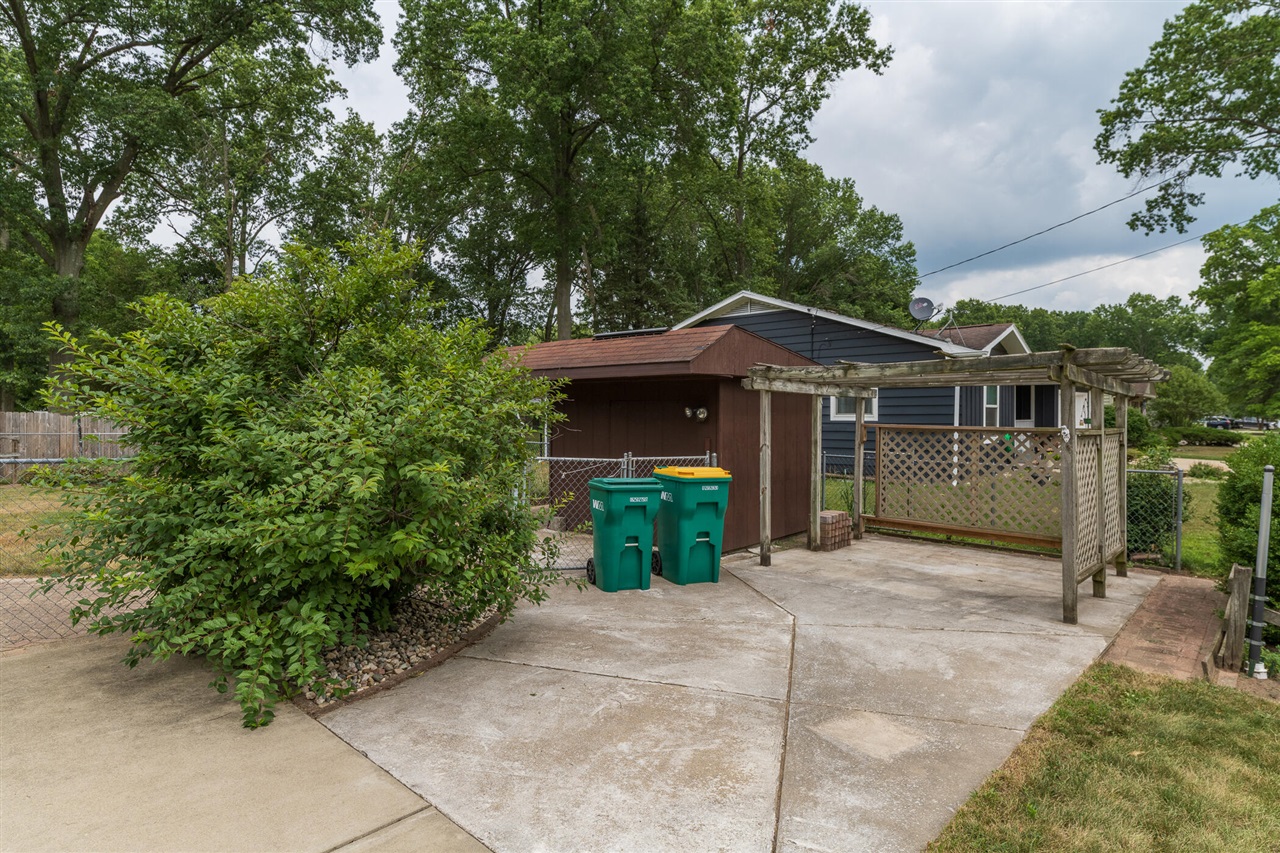 main property photo 51