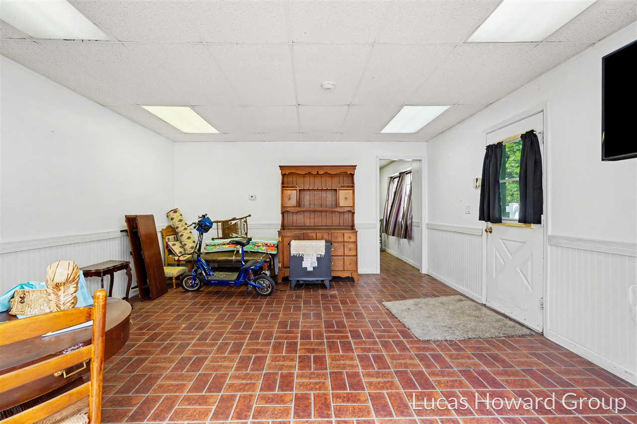 main property photo 48