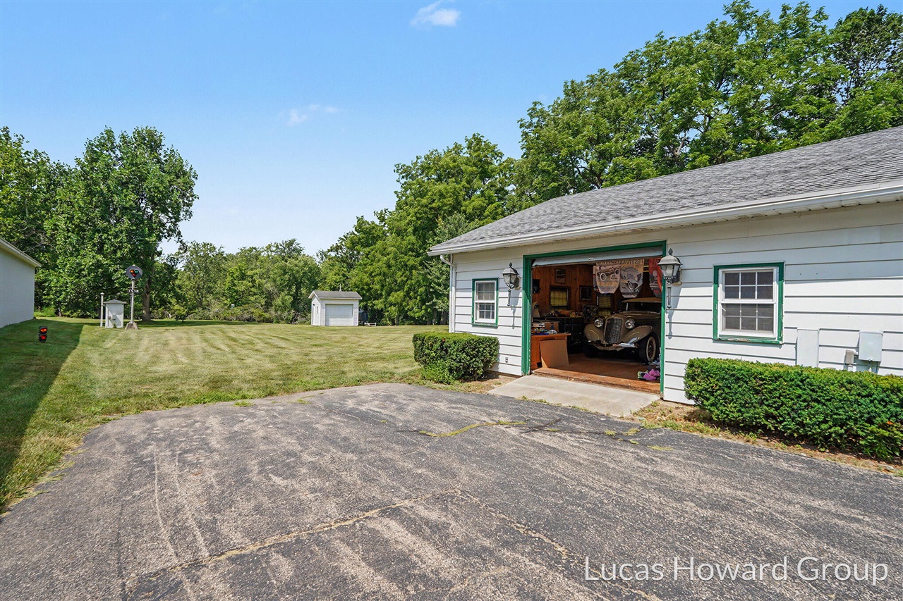 main property photo 64
