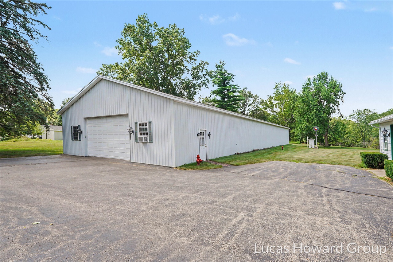 main property photo 67