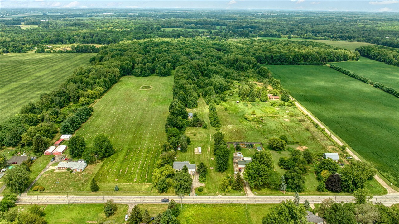 main property photo 24