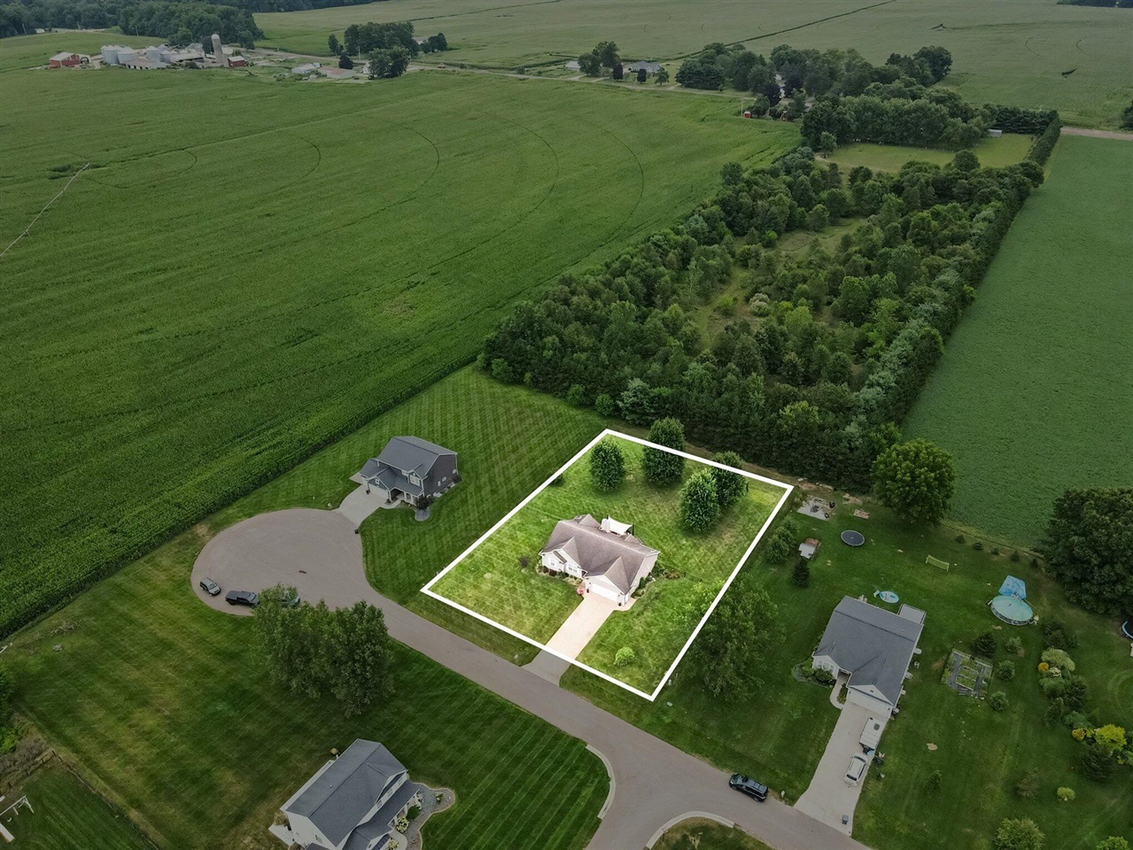 main property photo 25