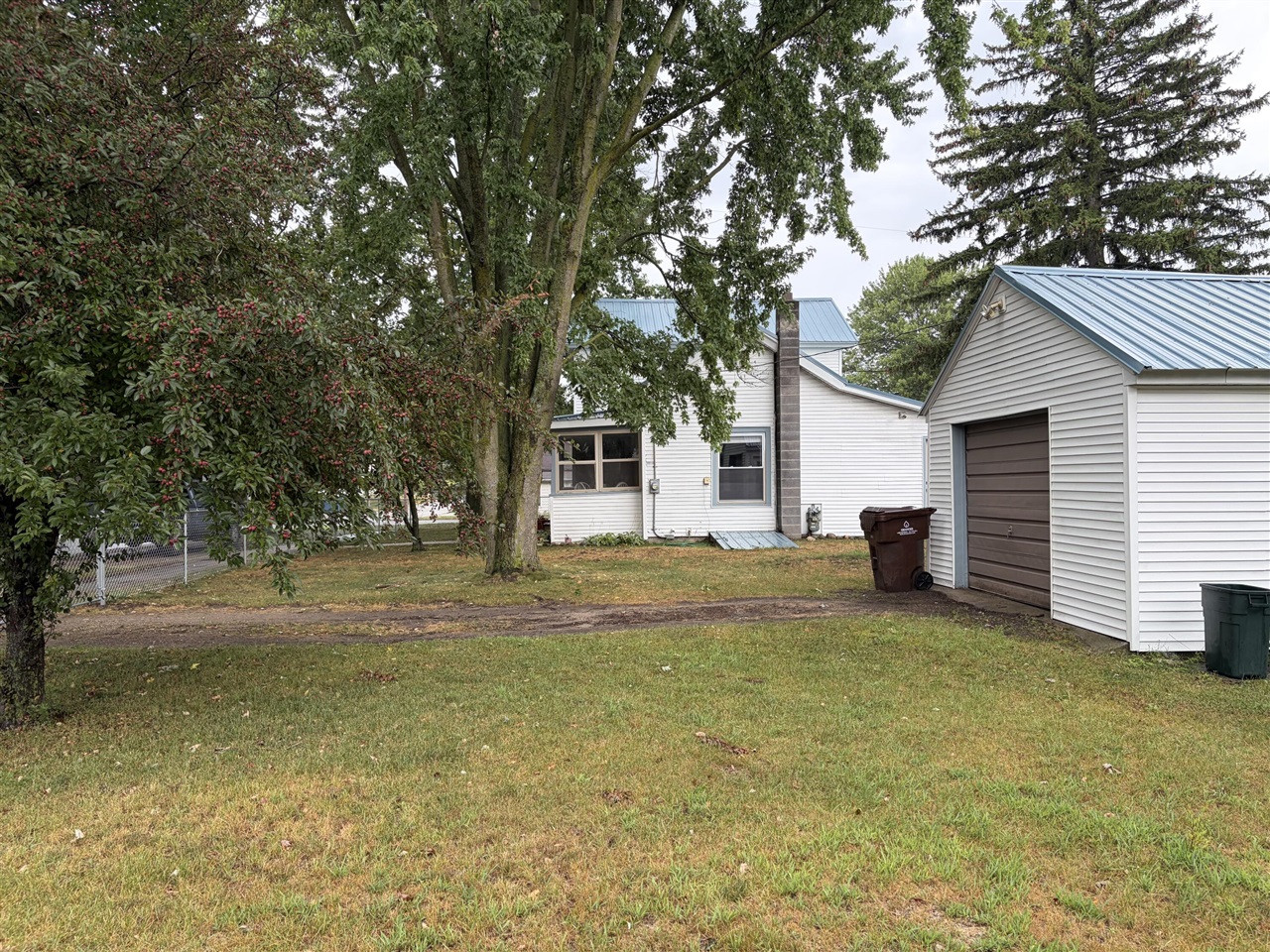 main property photo 29