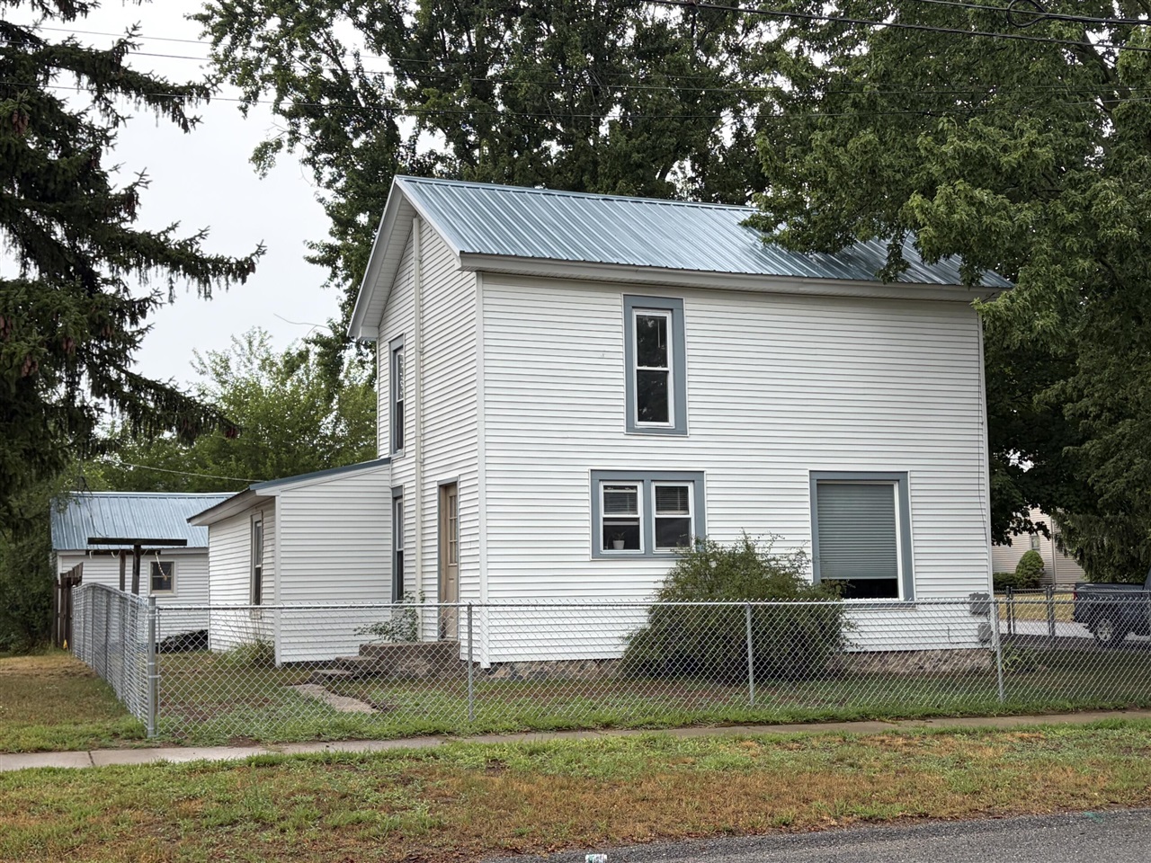 main property photo 34