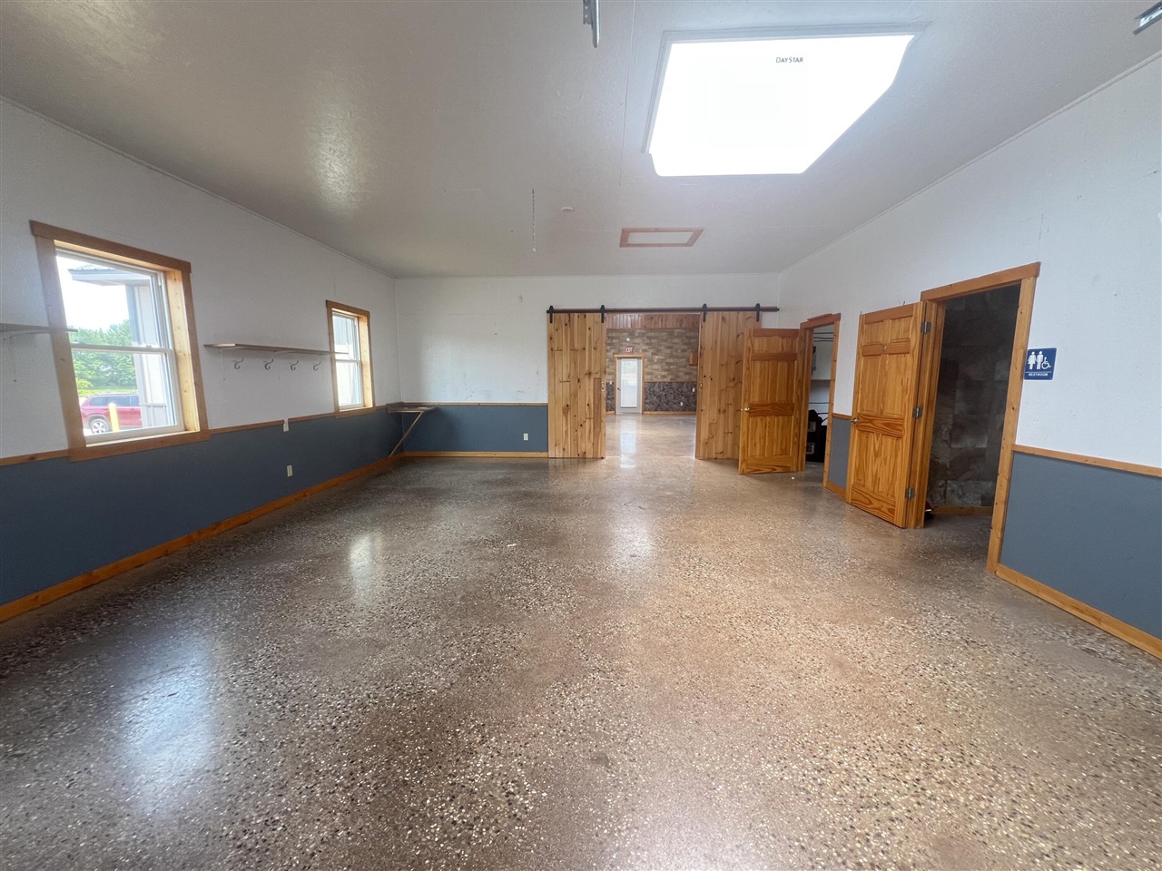 main property photo 24