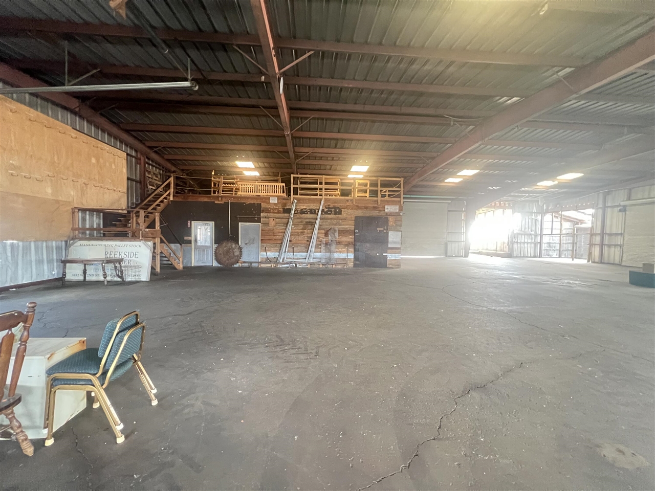 main property photo 32