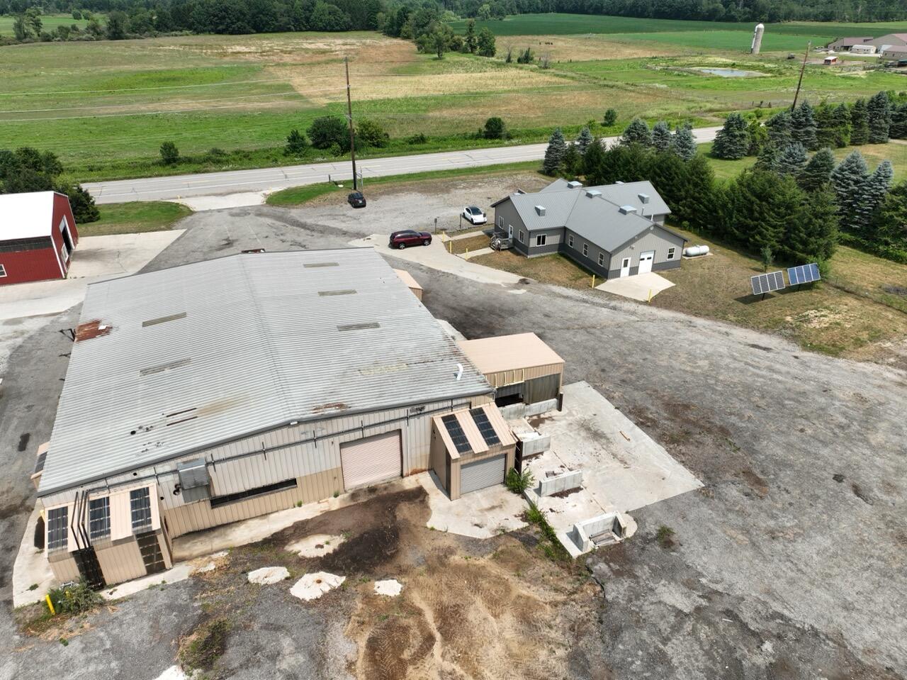 main property photo 40