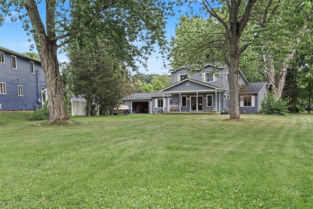 main property photo 13