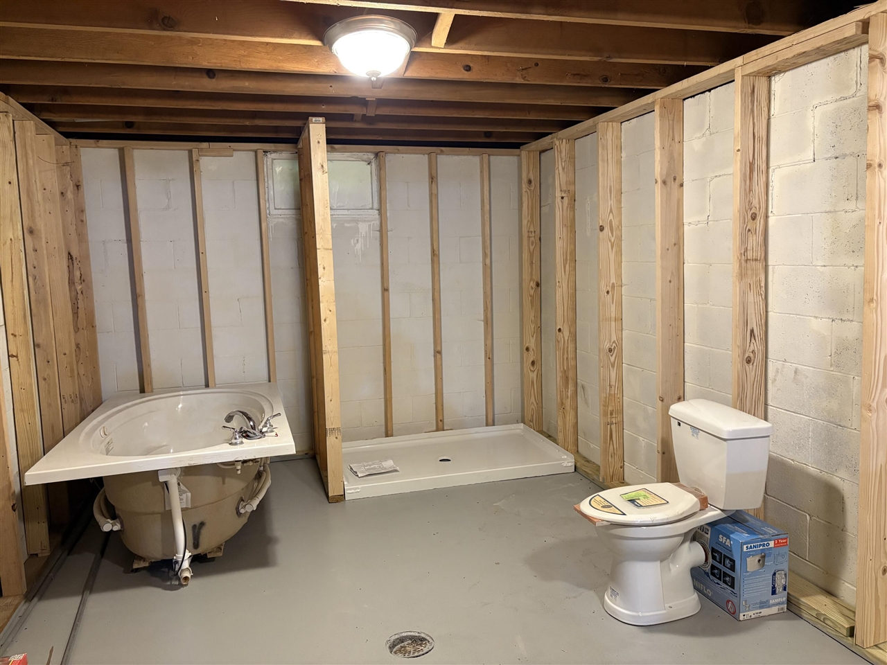 main property photo 32