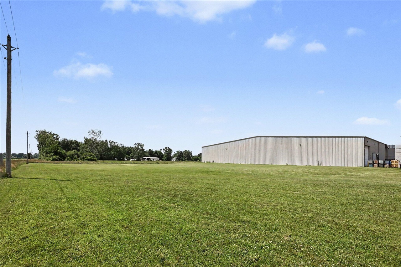 main property photo 23