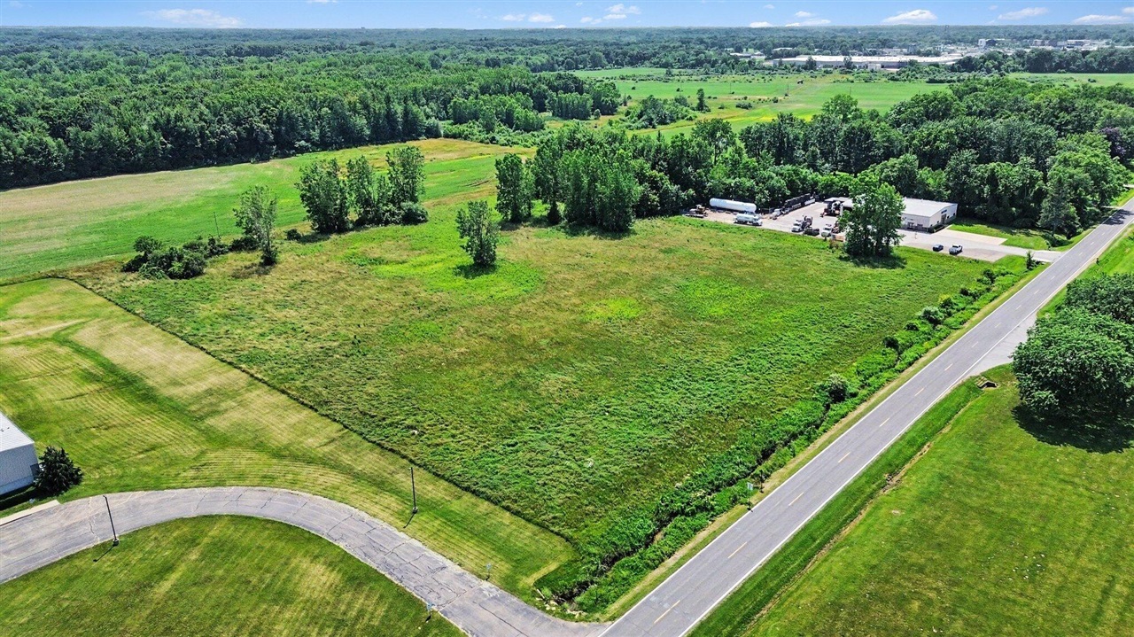 main property photo 31