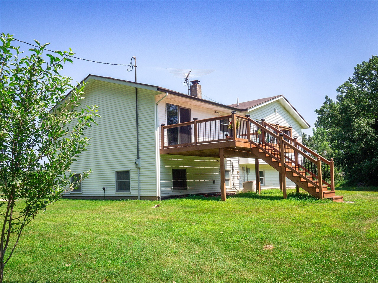 main property photo 25