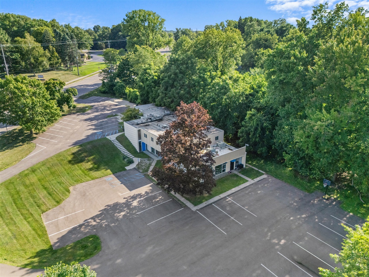 main property photo 3