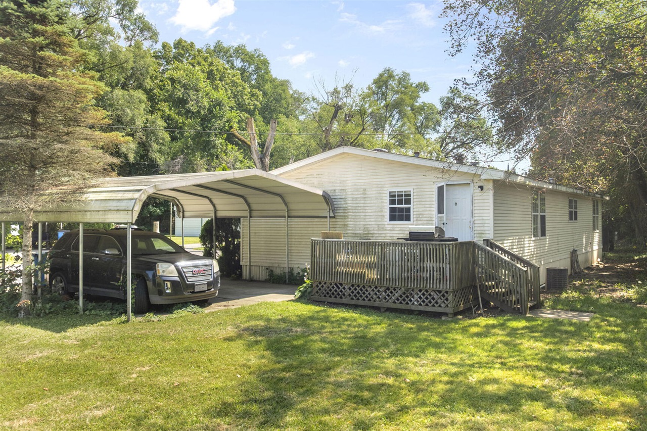 main property photo 18