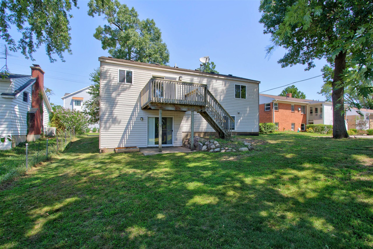 main property photo 32