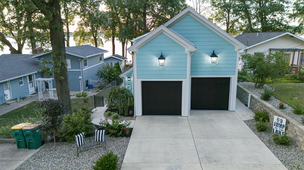 main property photo 77