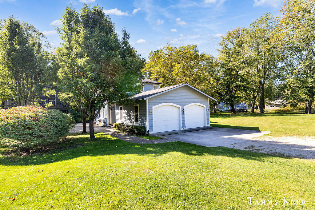 main property photo 42