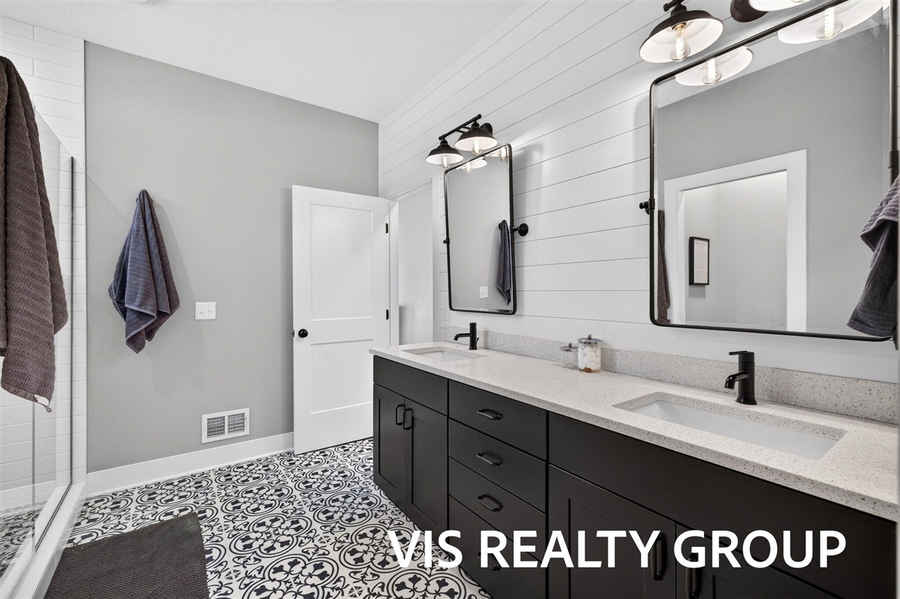 main property photo 61