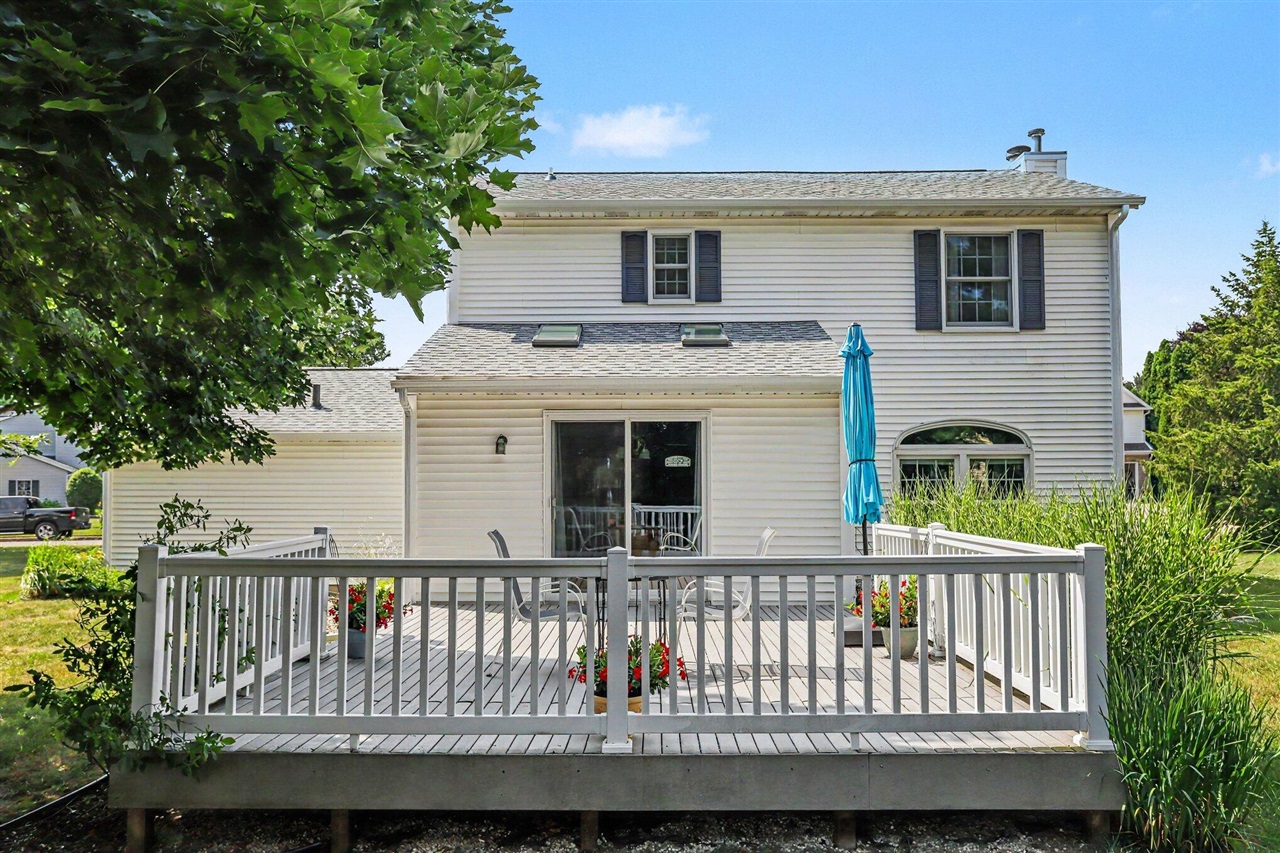 main property photo 23