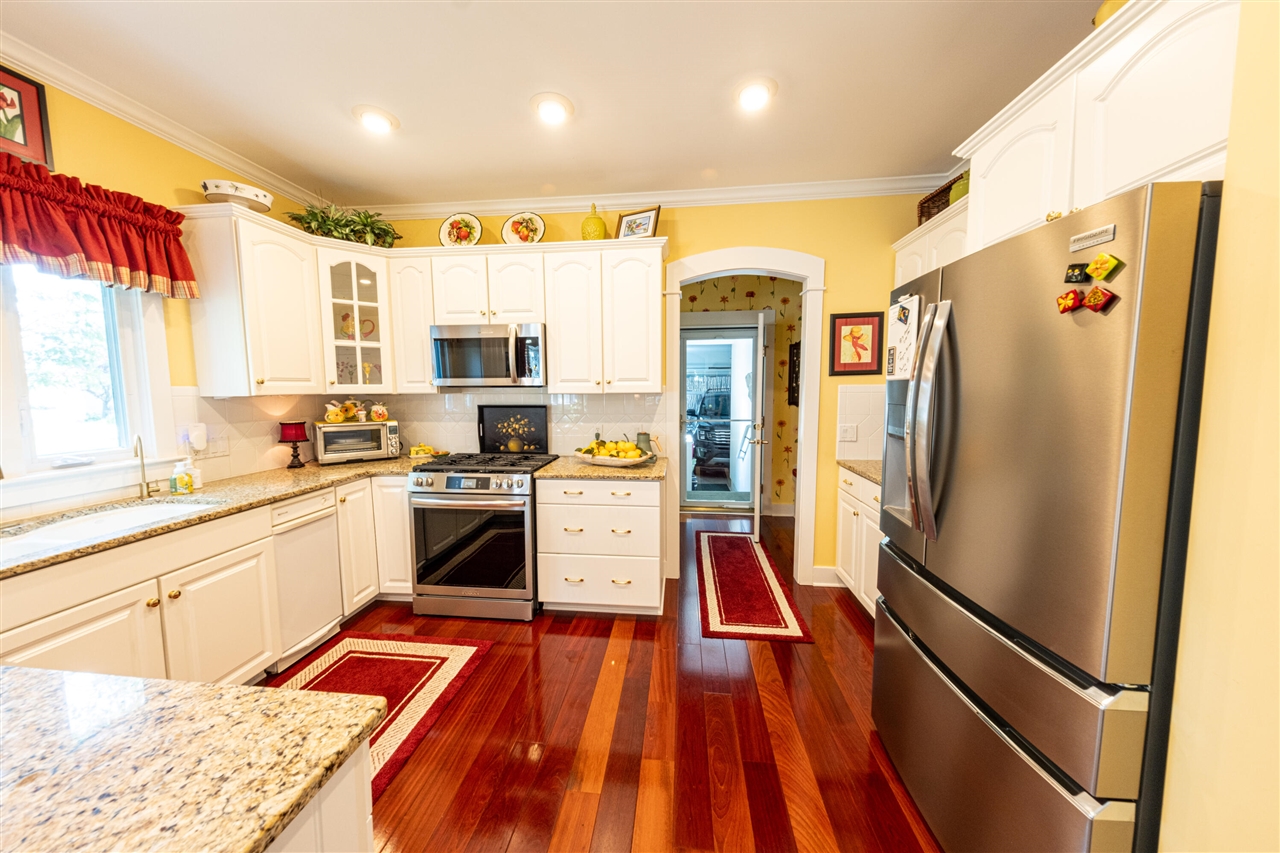 main property photo 23