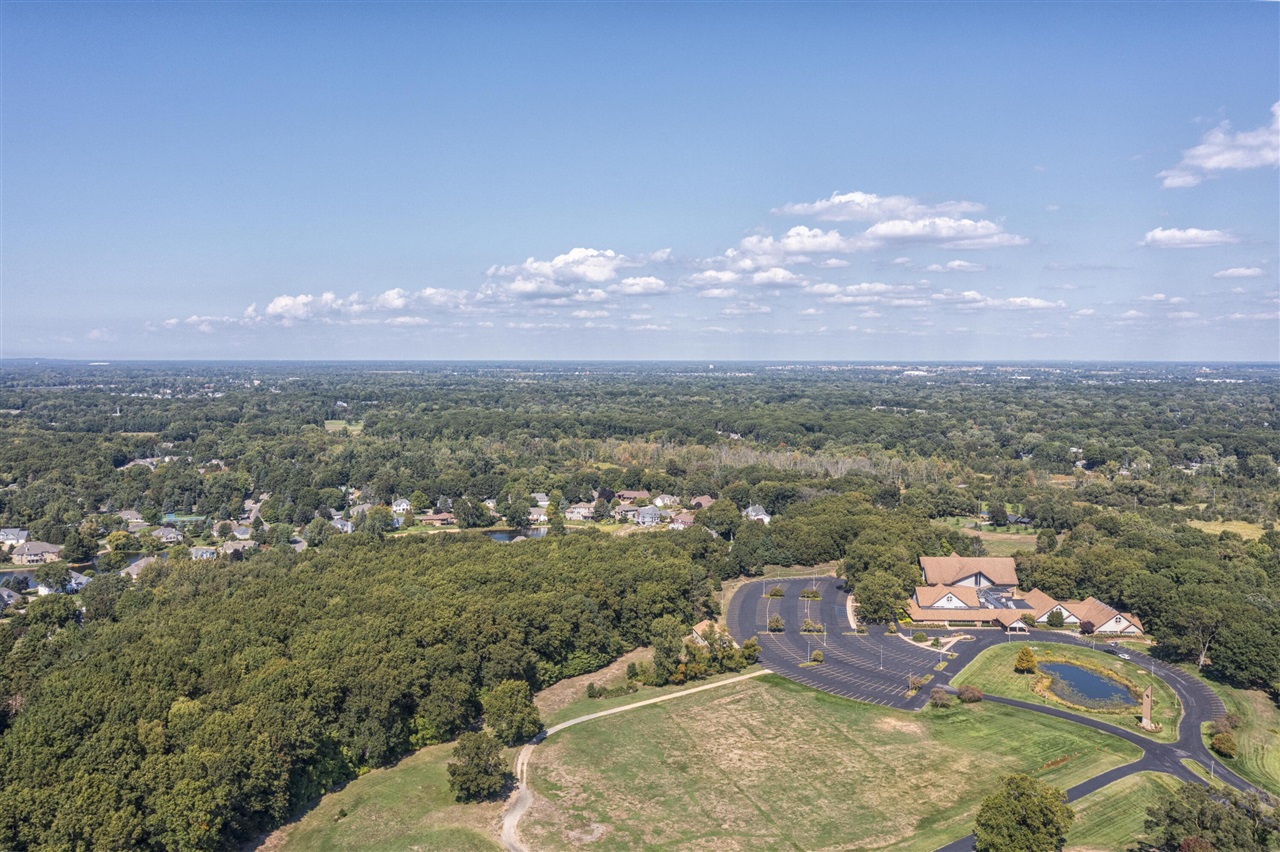 main property photo 50