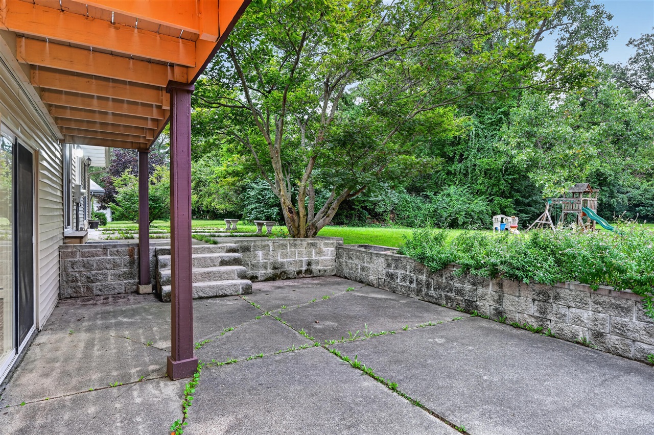 main property photo 51