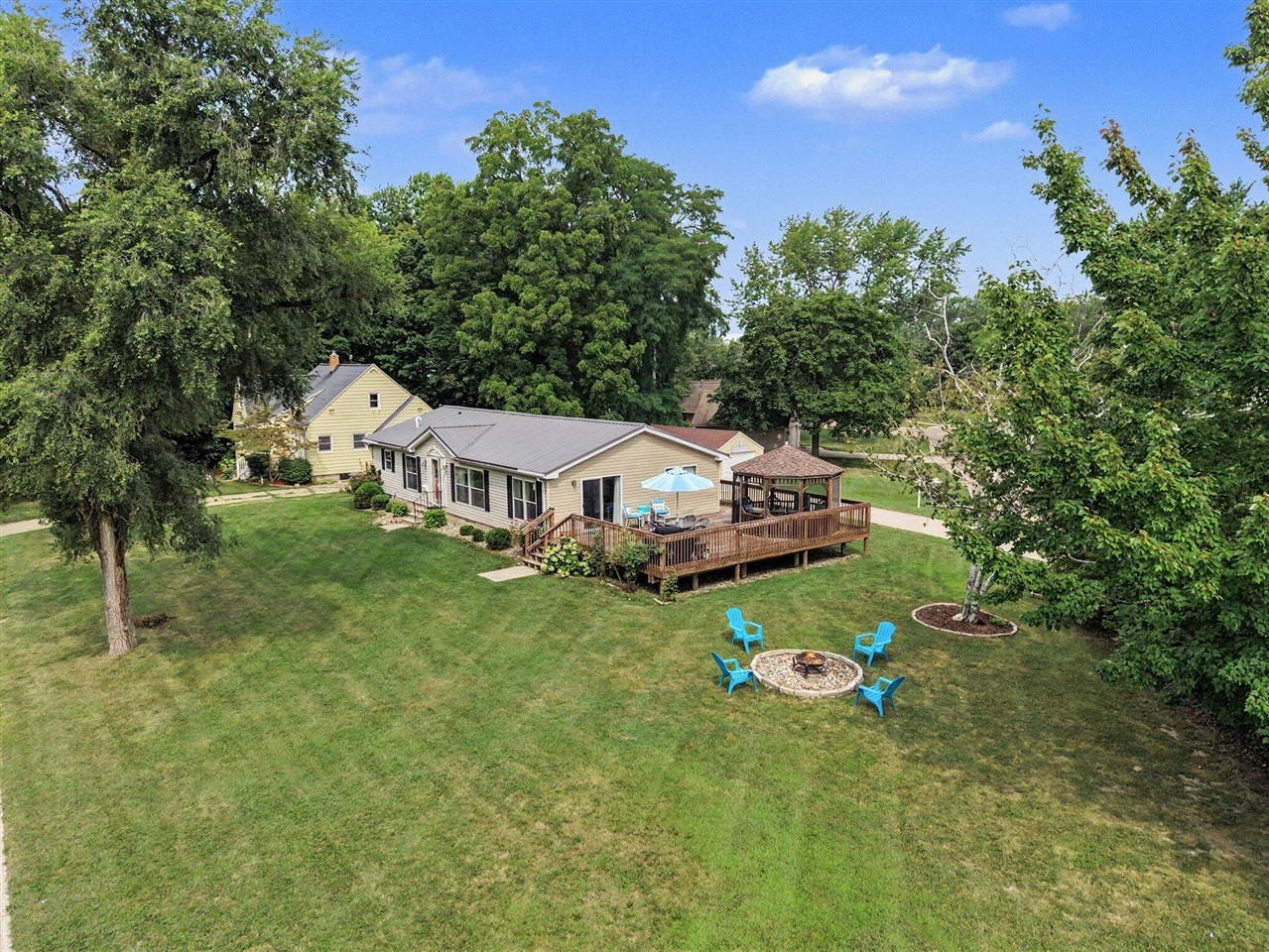 main property photo 27