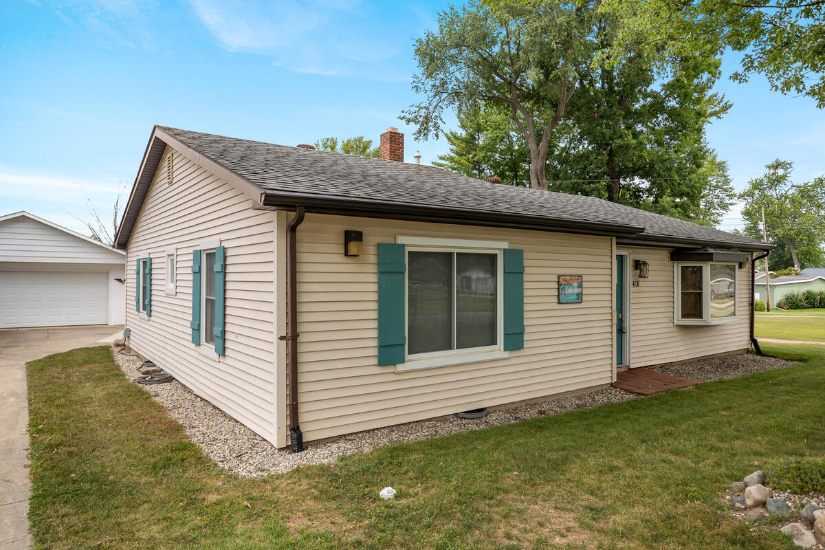 main property photo 5