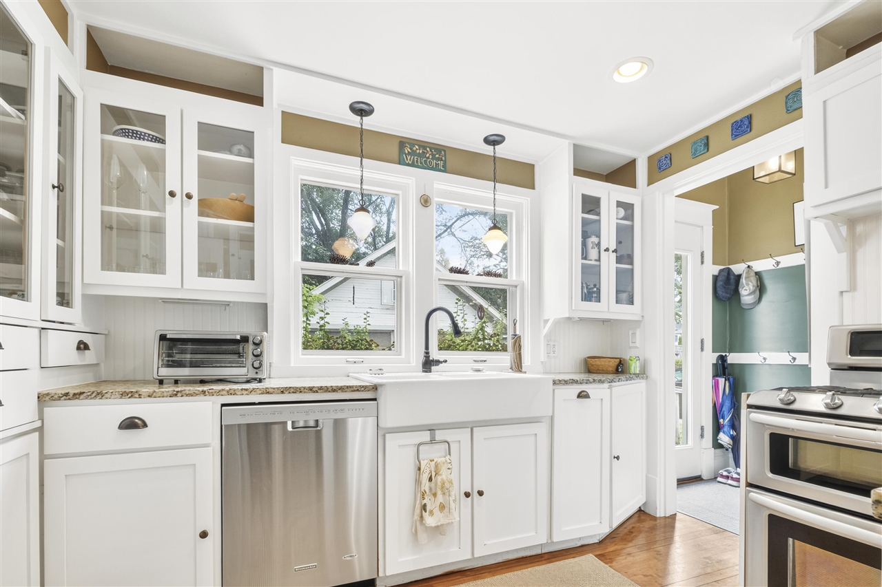 property viewer photo 6
