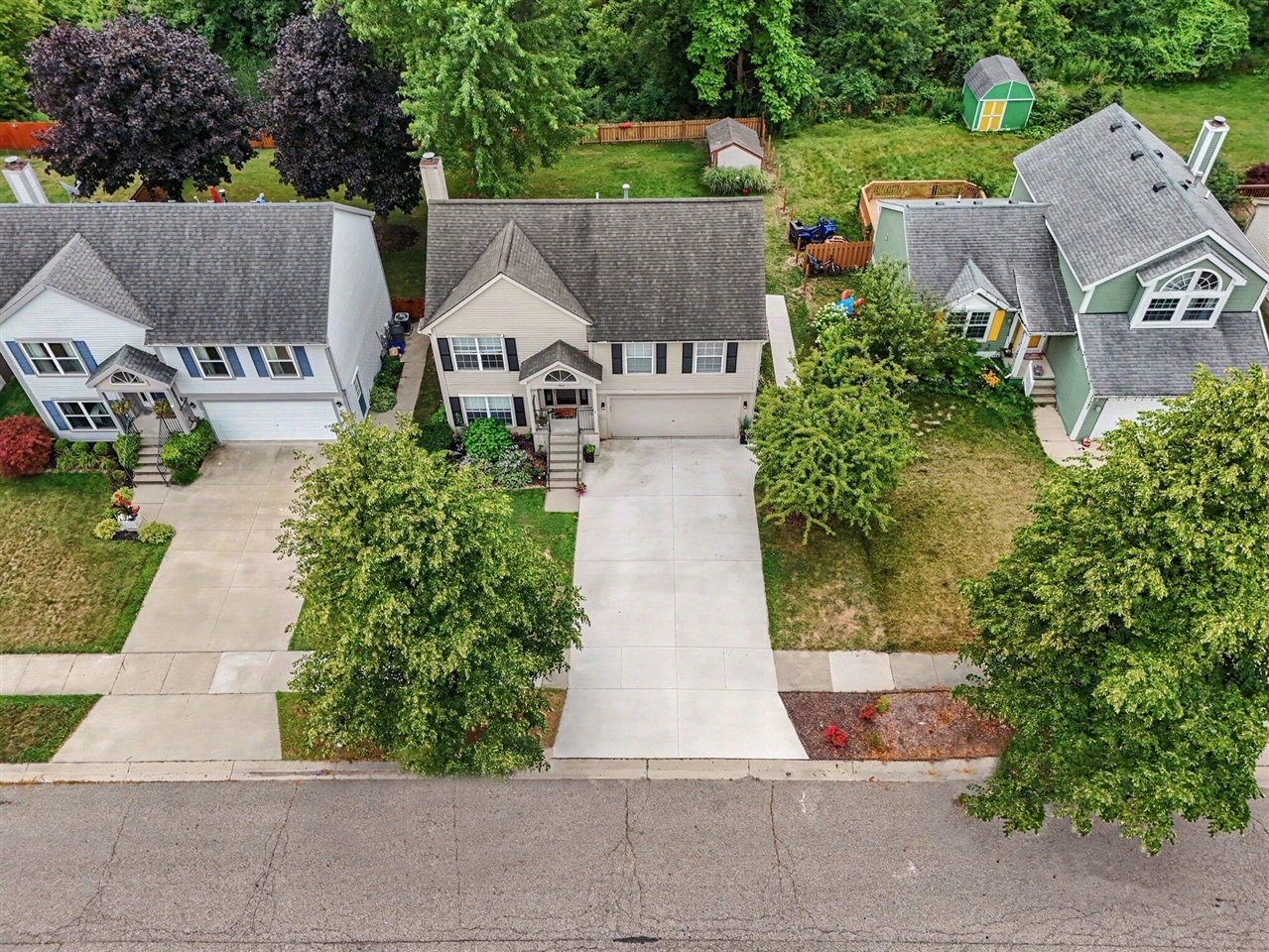 main property photo 24