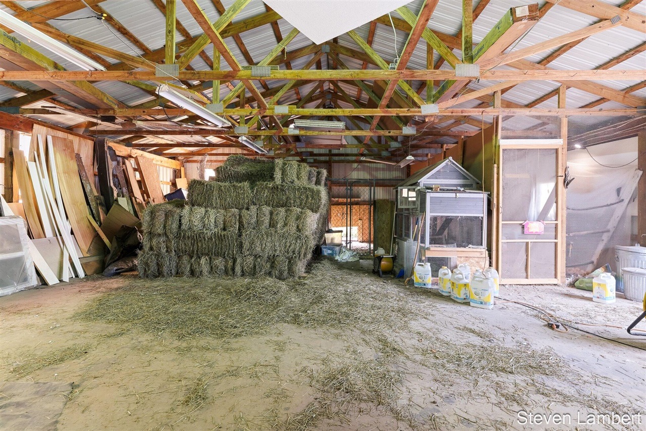 main property photo 31