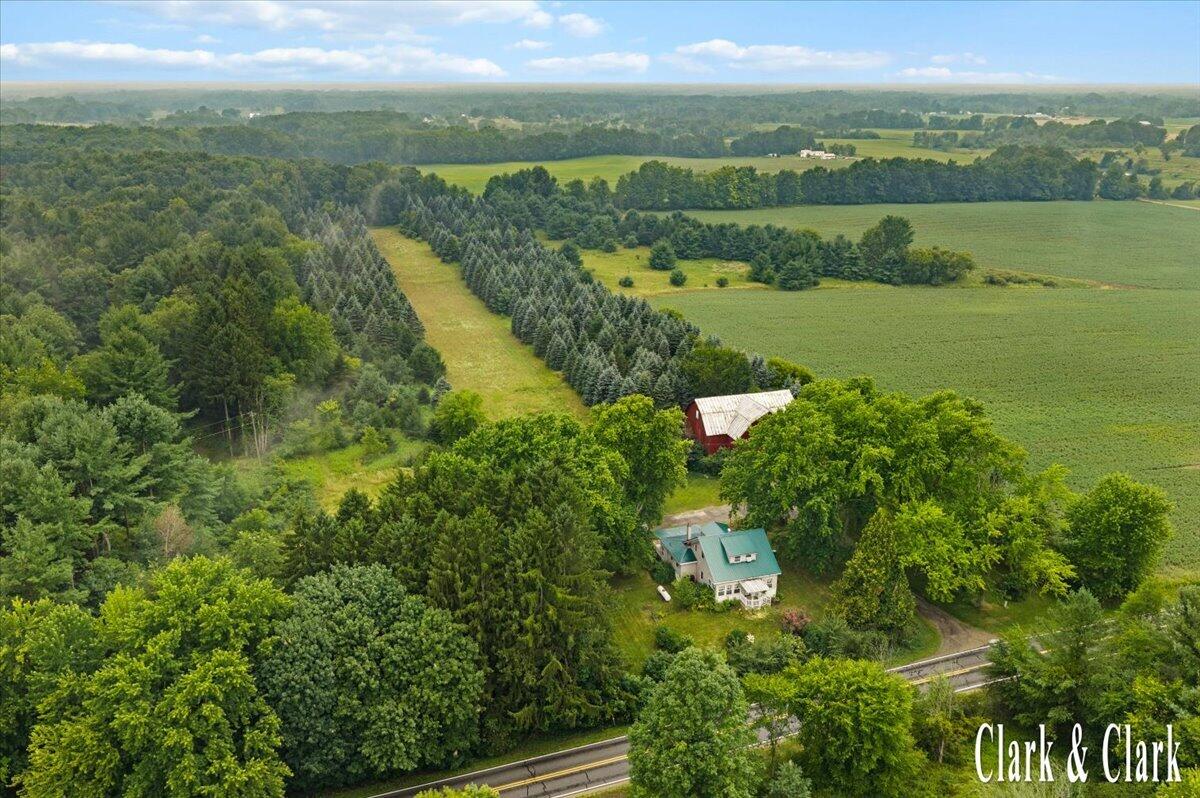 main property photo 23