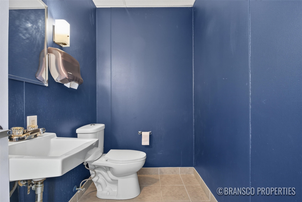 main property photo 10