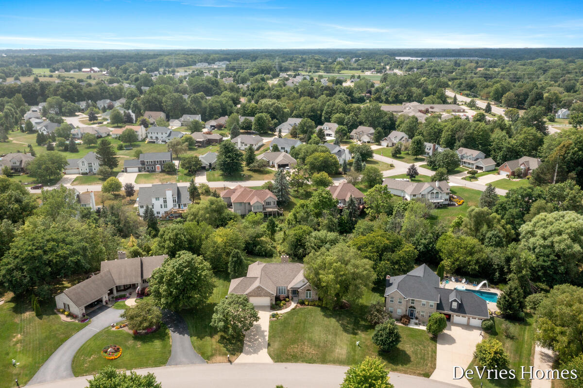 main property photo 40