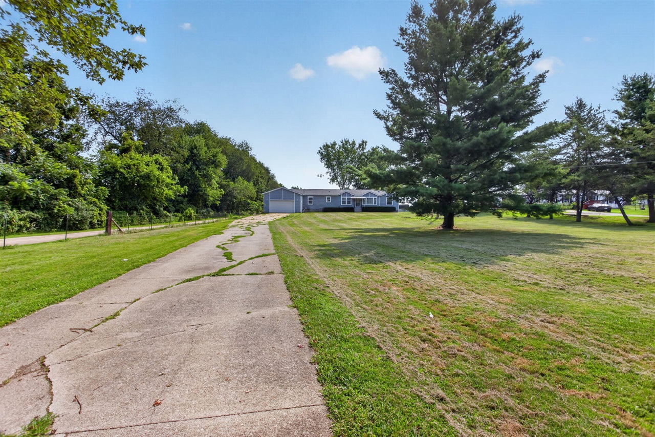 main property photo 37