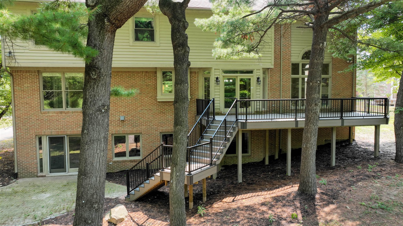 main property photo 40
