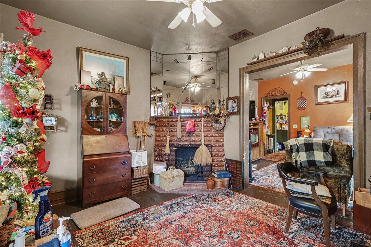 main property photo 5