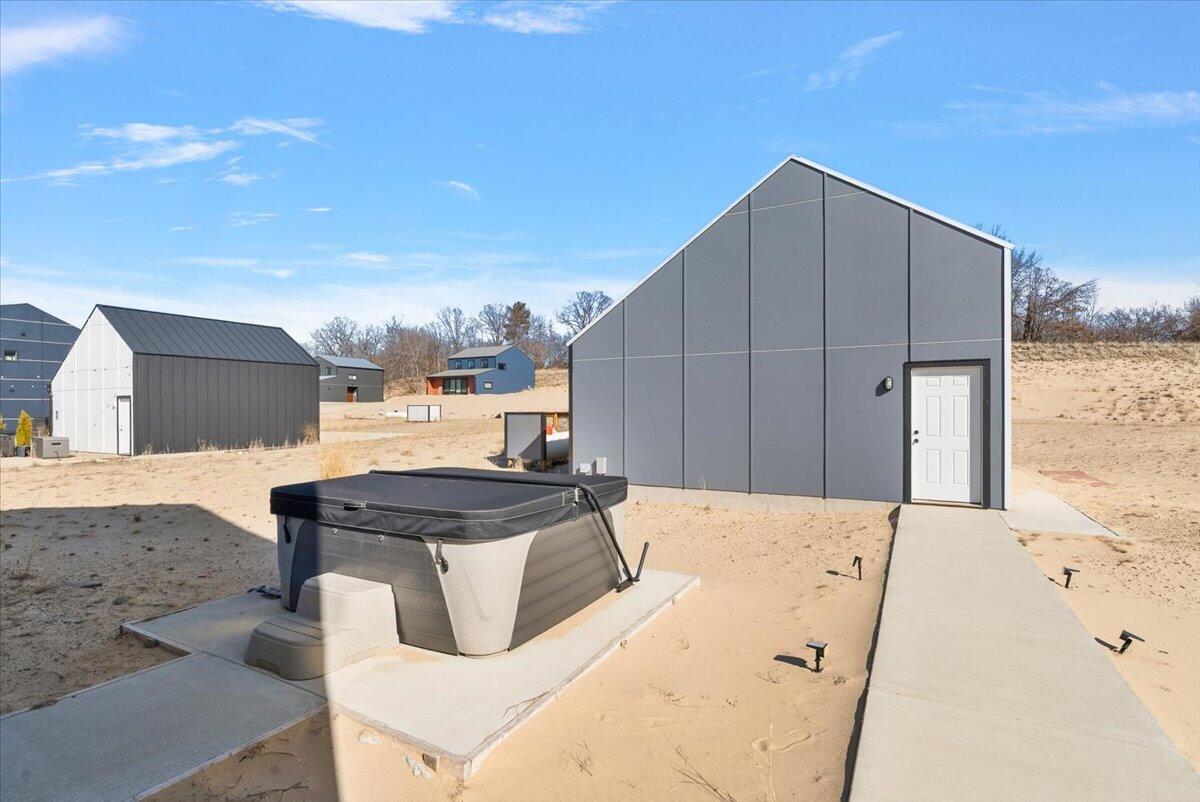 main property photo 43