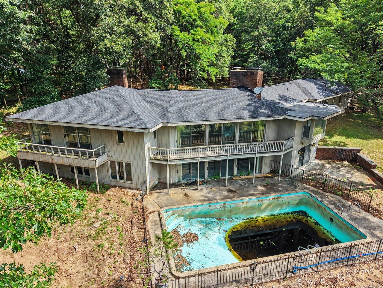 main property photo 46