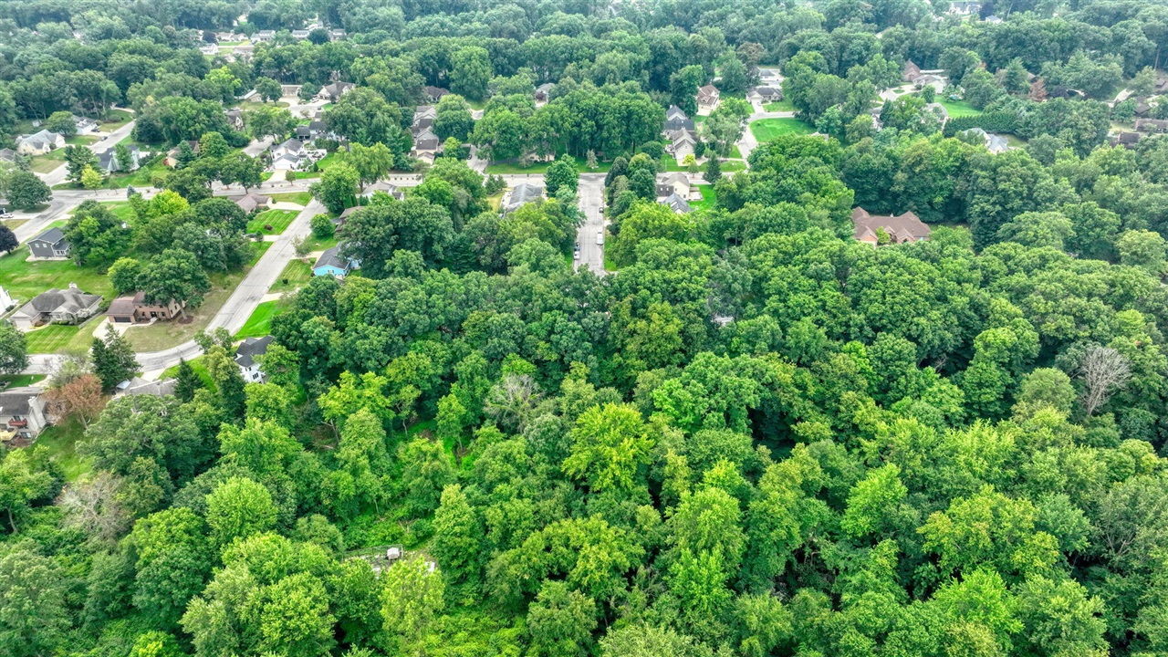 main property photo 74