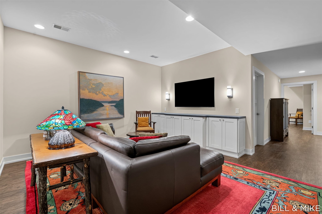 main property photo 70