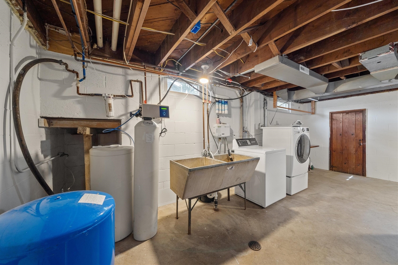 main property photo 48