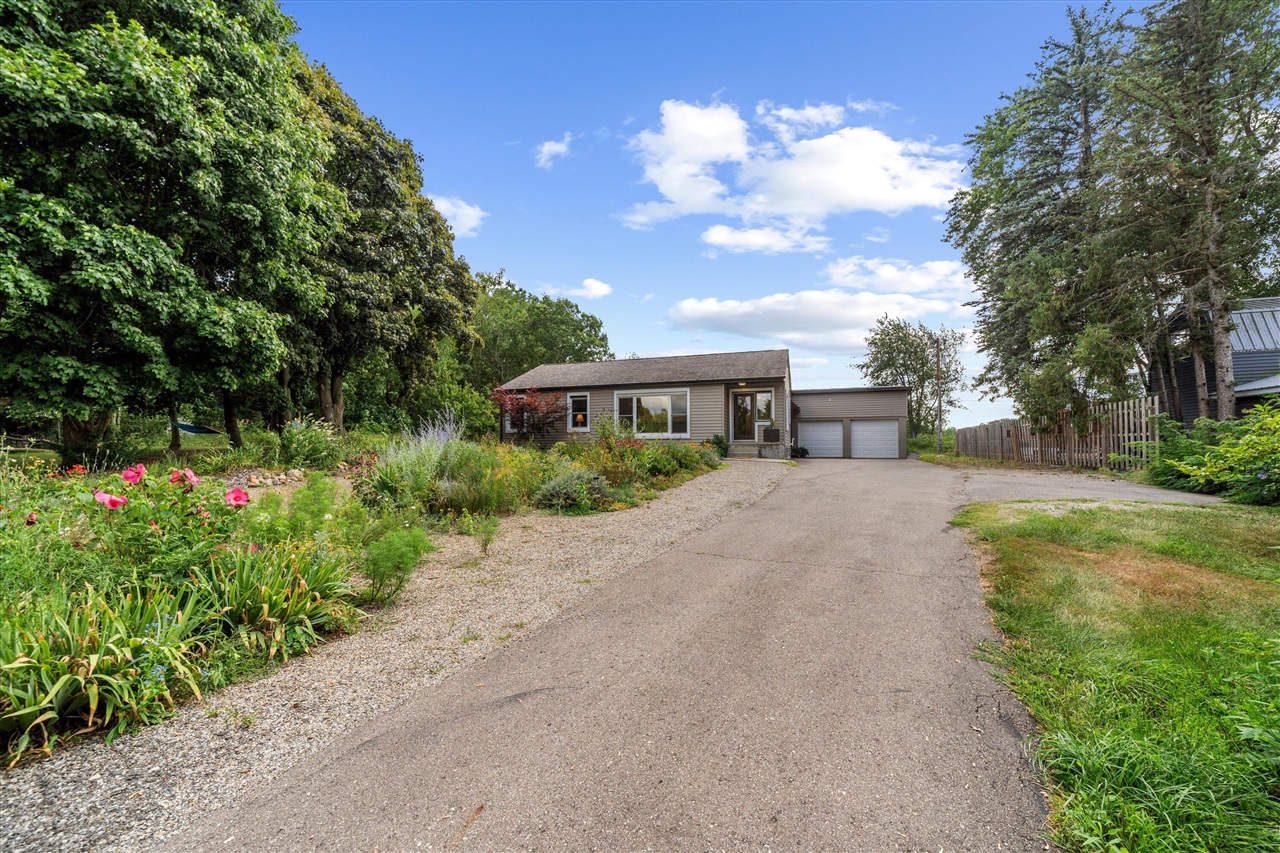 main property photo 60