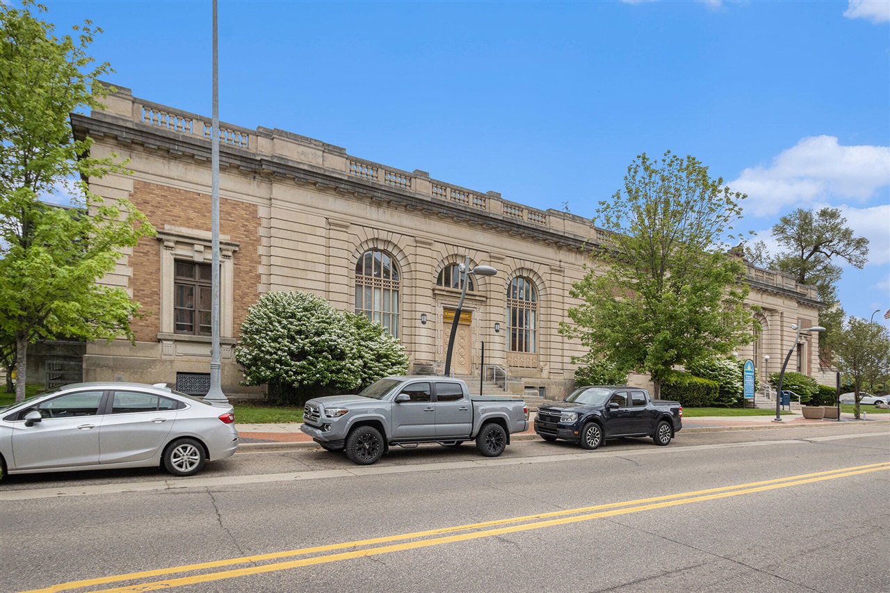 main property photo 20