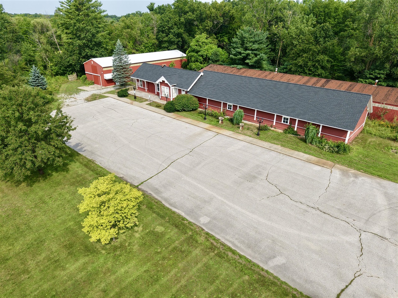 main property photo 22