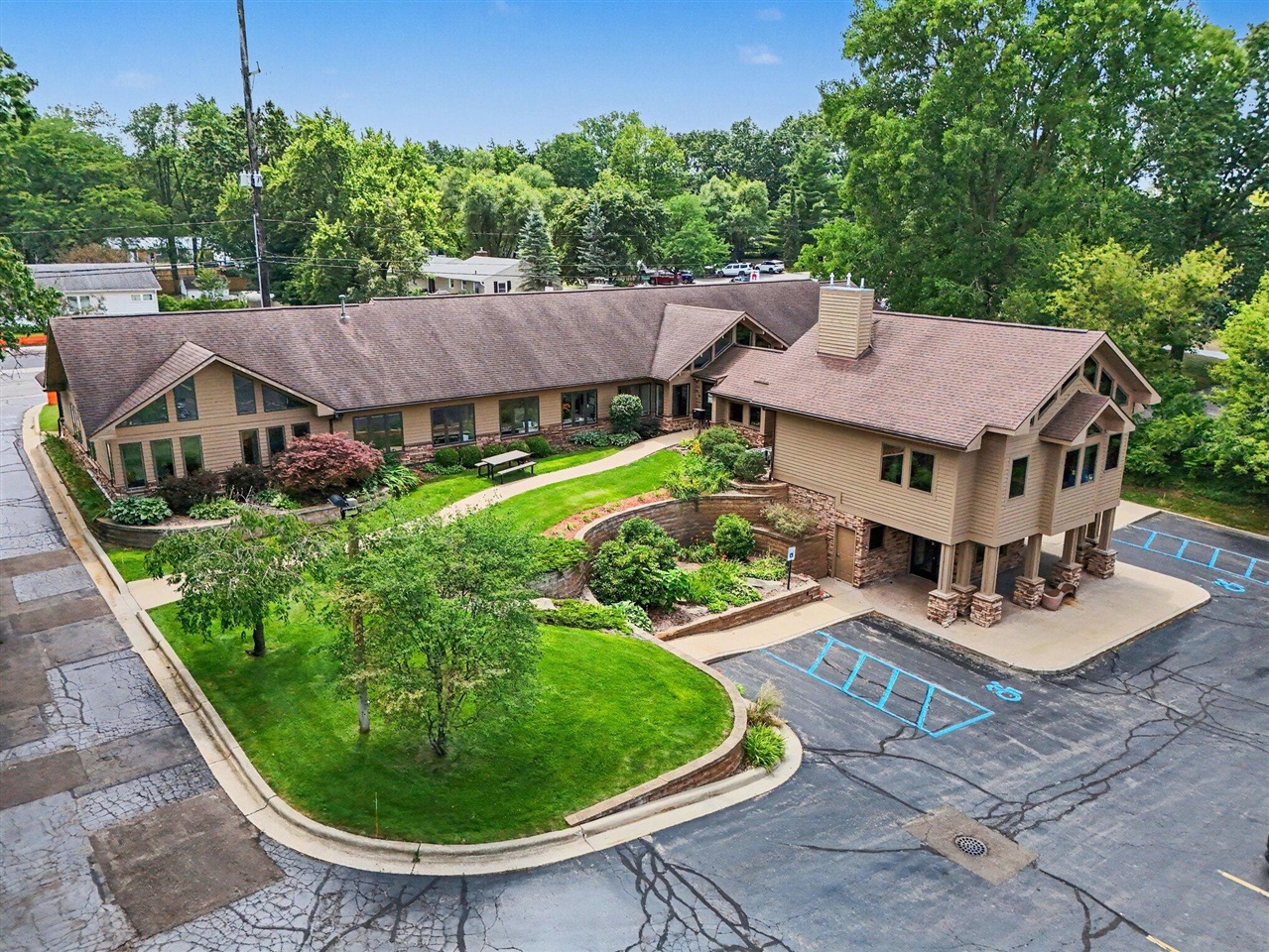 main property photo 24