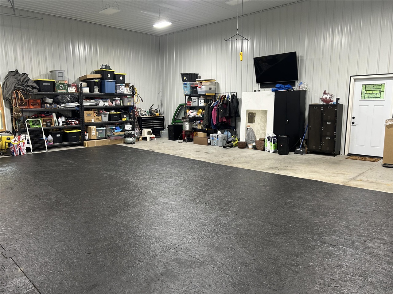 main property photo 40